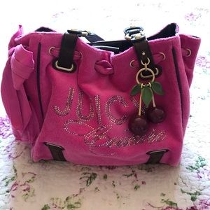 Daydreamer Velour Juicy Couture Cherry handbag 🍒
